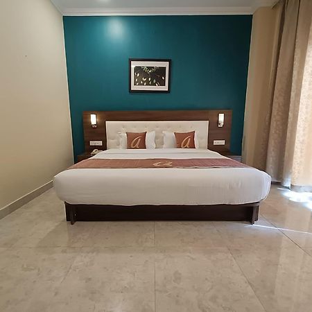 Astra Hotels & Suites Whitefield Near To Nallurahalli Metro Station And Ktpo Бангалор Екстериор снимка