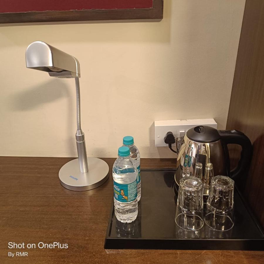 Astra Hotels & Suites Whitefield Near To Nallurahalli Metro Station And Ktpo Бангалор Екстериор снимка