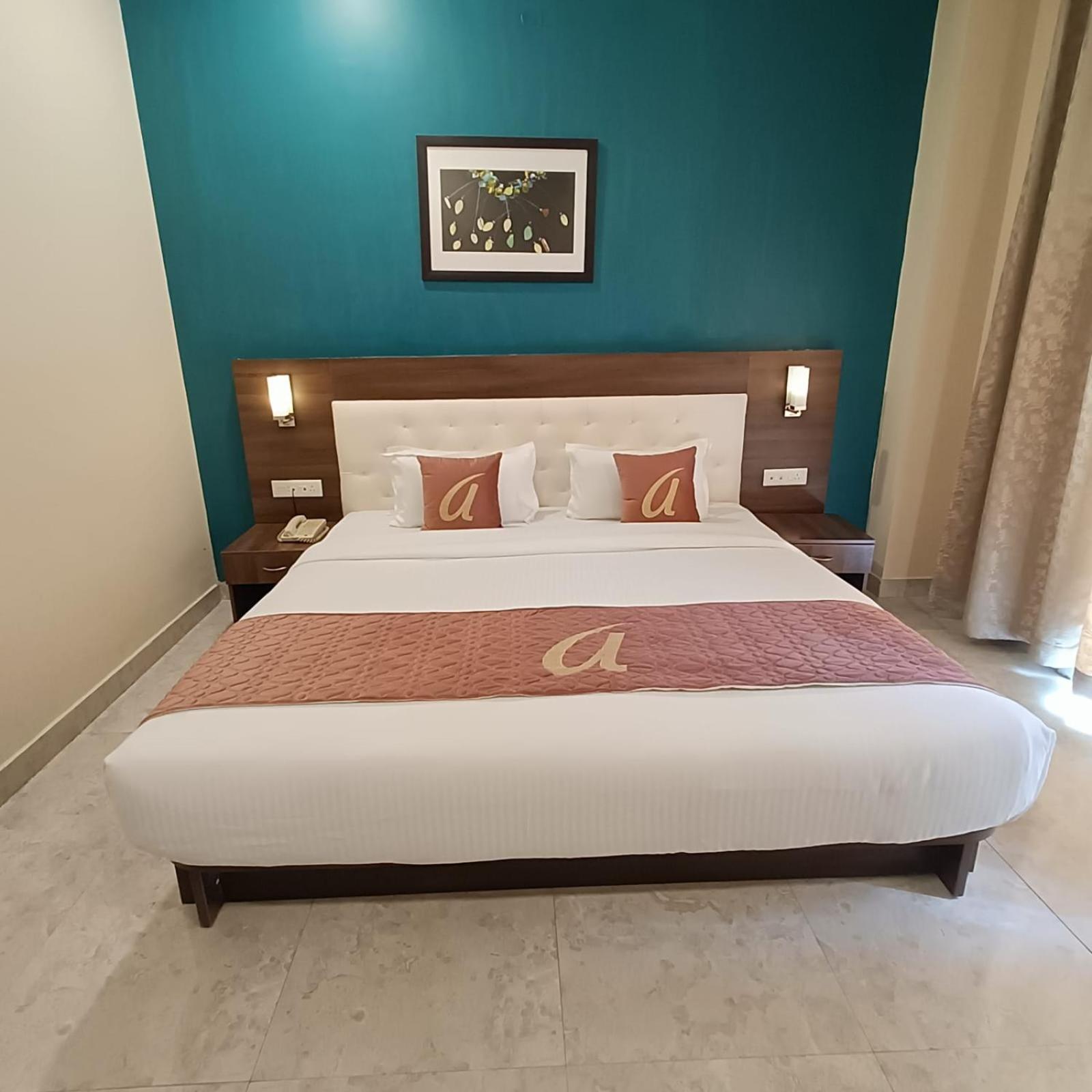 Astra Hotels & Suites Whitefield Near To Nallurahalli Metro Station And Ktpo Бангалор Екстериор снимка