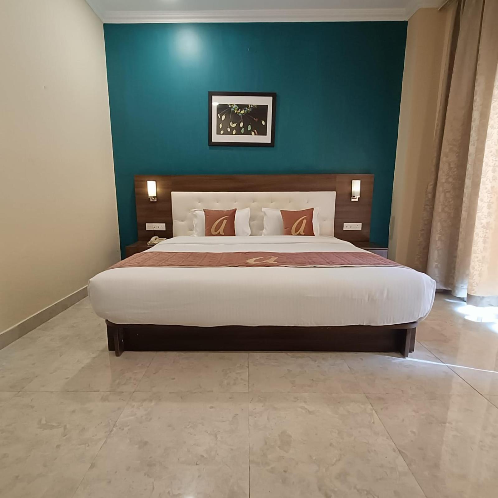 Astra Hotels & Suites Whitefield Near To Nallurahalli Metro Station And Ktpo Бангалор Екстериор снимка