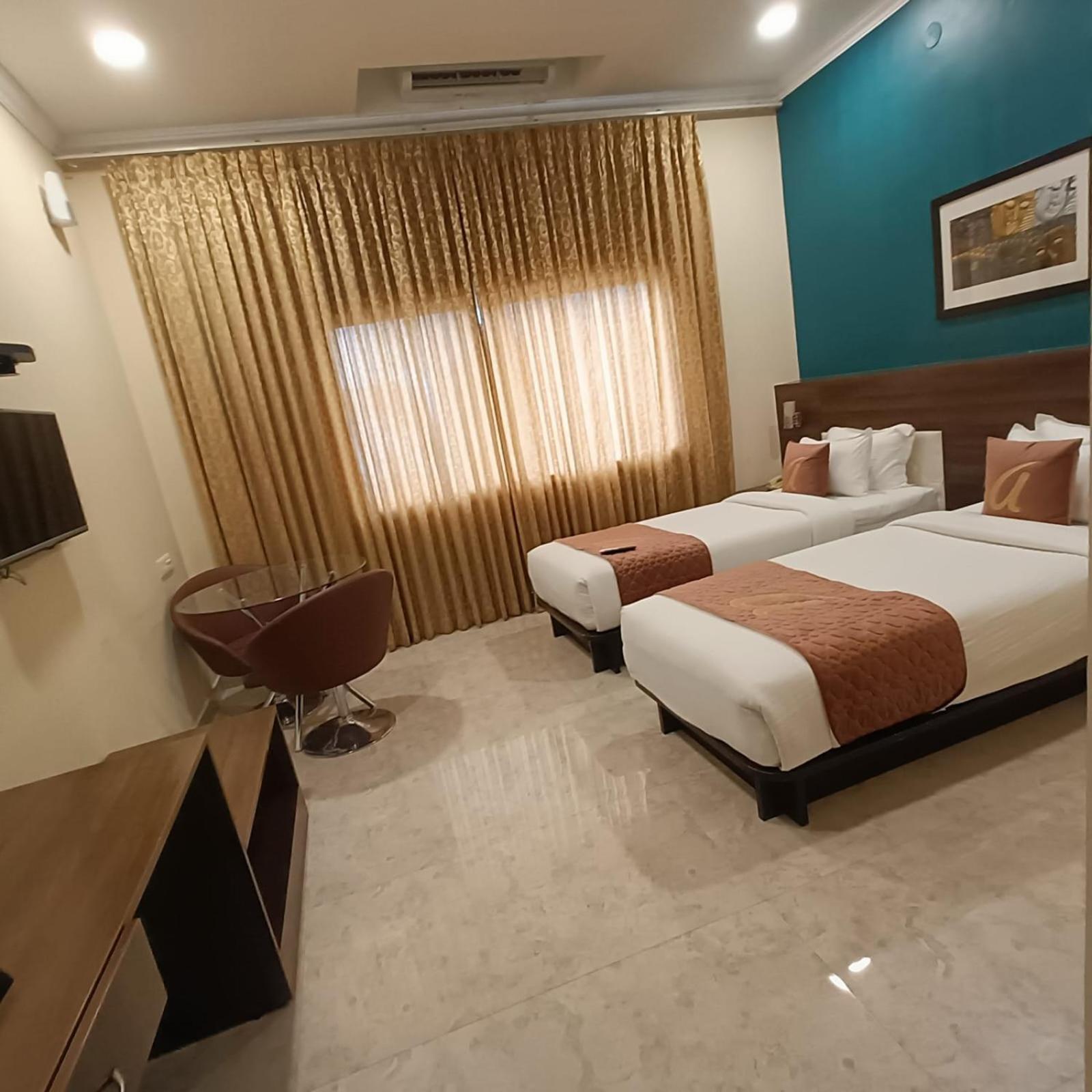 Astra Hotels & Suites Whitefield Near To Nallurahalli Metro Station And Ktpo Бангалор Екстериор снимка